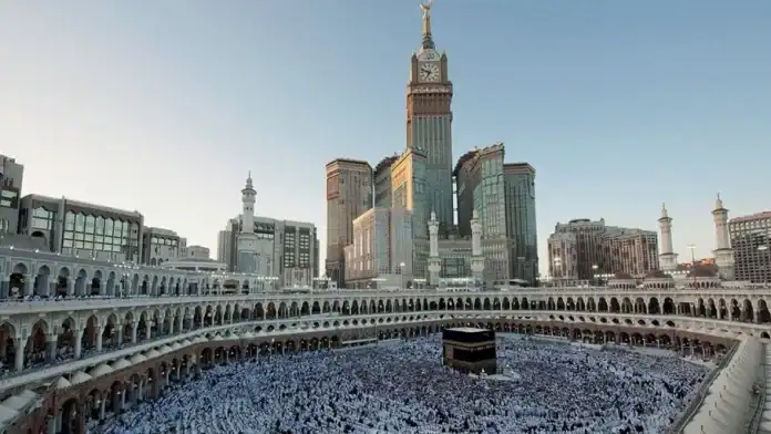 السعودية تتيح أداء العمرة لحاملي جميع أنواع التأشيرات