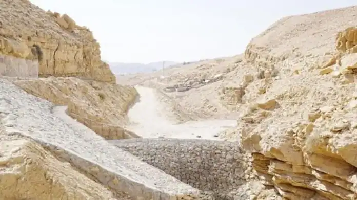 الأردن يبني سدًا لحجز المياه في وادي موسى