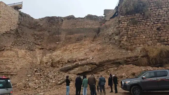 إغلاق احترازي لمدخل الكرك القديمة خشية تضرر السور التاريخي