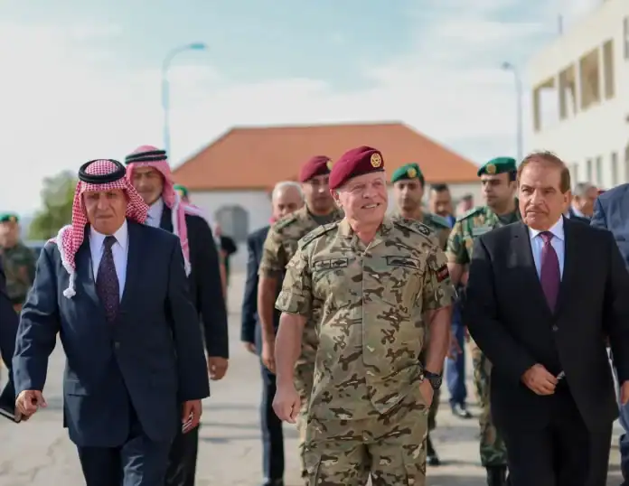 جلالة الملك يستذكر أيام الخدمة العسكرية في لقاء حار مع رفاق السلاح من القوات الخاصة