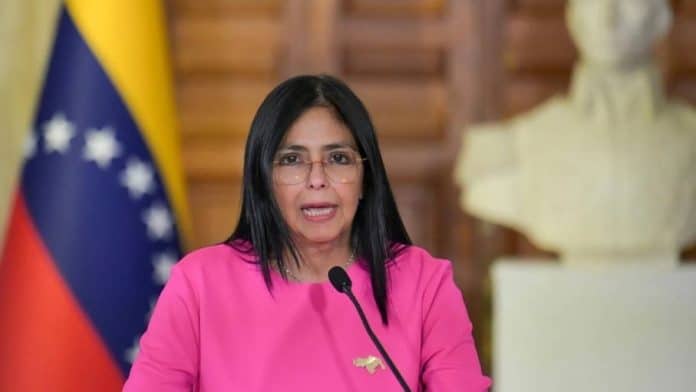 ديلسي رودريغيز تتولى رئاسة فنزويلا بالوكالة وتؤدي اليمين الدستورية
