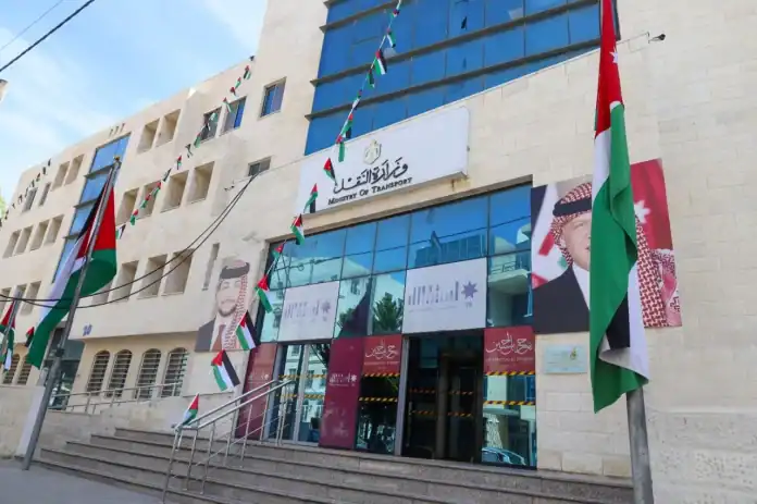 نجاح عبور الشاحنات الأردنية إلى تركيا واليونان عبر 