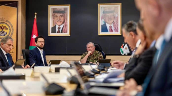 العاهل الأردني يترأس اجتماعاً أمنياً لبحث تداعيات الأوضاع الإقليمية