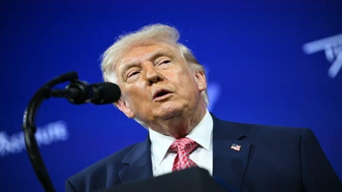 ترامب يتوعد باستهداف منشآت الطاقة الإيرانية في حال تعثر الاتفاق