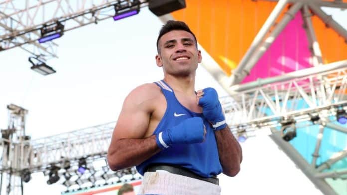 حسين عشيش يضمن الميدالية الثالثة للأردن في بطولة آسيا للملاكمة